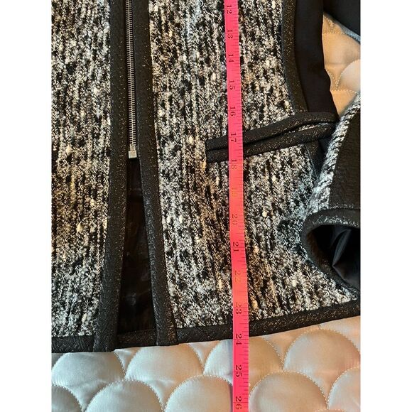 Yoana Baraschi jacket Sz6 Zipper Leather Detail Black And White Moto Style Short - Picture 4 of 7